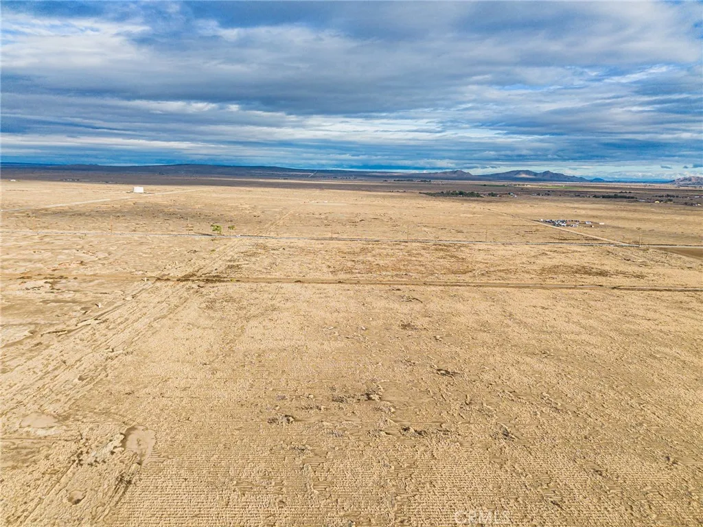 Additional image 41 of 10000 E 87th Street, Lancaster, CA 93535