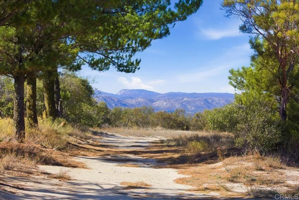 Additional image 68 of 1496 Vista De La Sierra, Boulevard, CA 91905