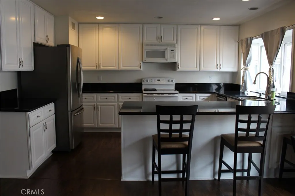 Additional image 10 of 11 Starshine Unit 6, Irvine, CA 92603