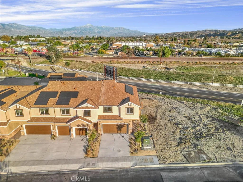 Additional image 2 of 904 Hert St, Colton, CA 92324