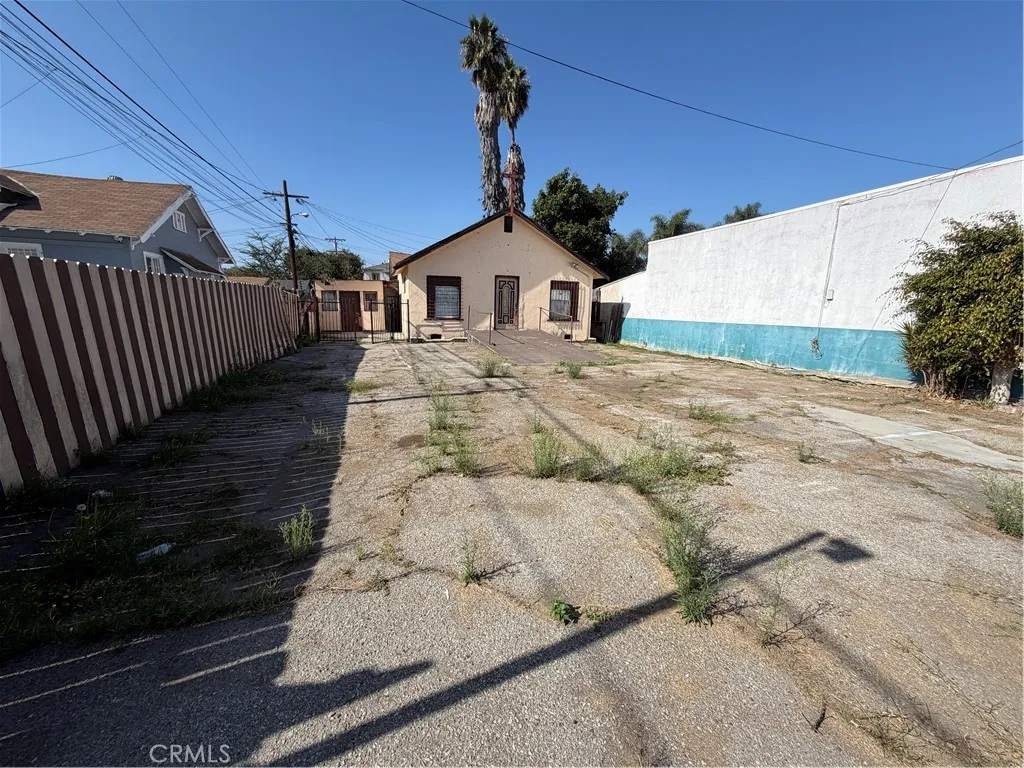 Additional image 2 of 8411 S San Pedro St, Los Angeles, CA 90003
