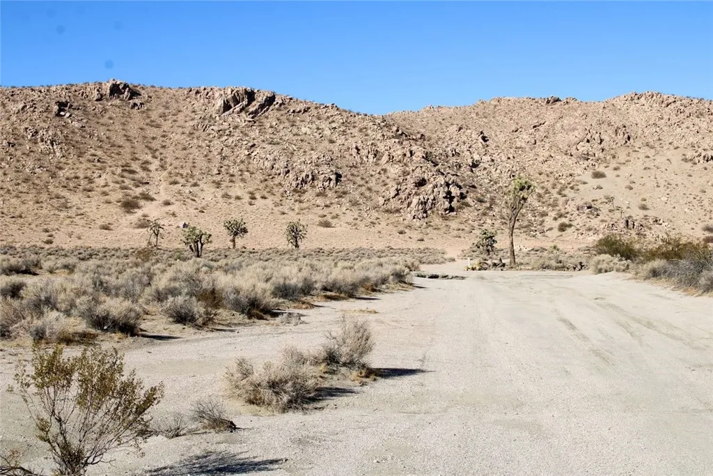 Additional image 17 of 20999 Bella Vista Drive, El Mirage, CA 92301