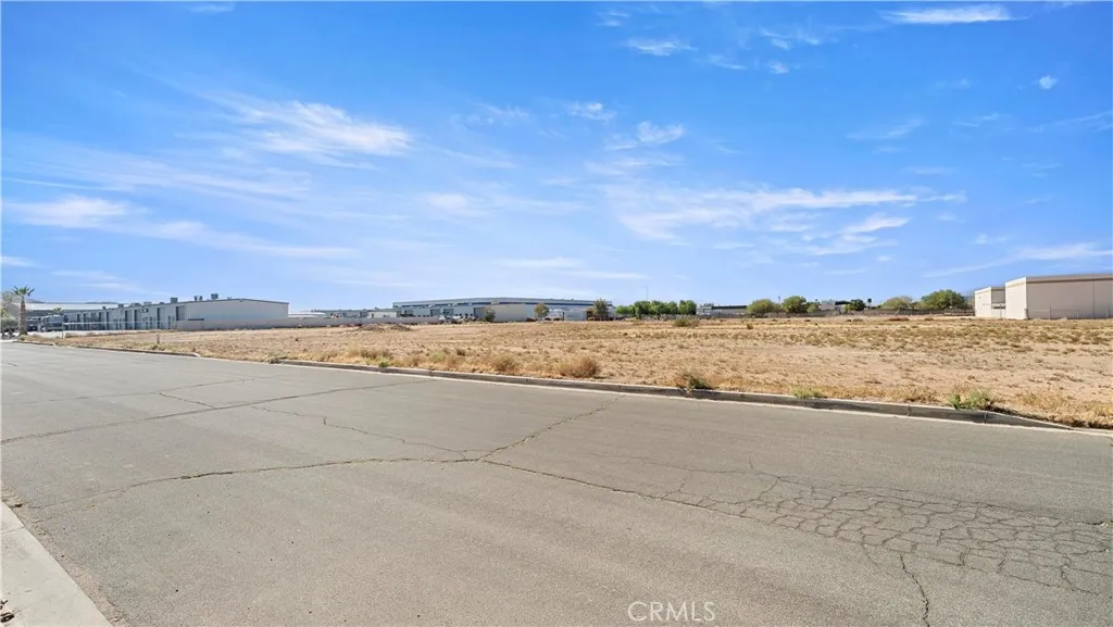 Additional image 19 of Malaki, Apple Valley, CA 92307