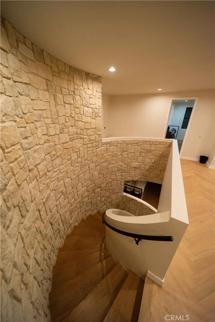 Additional image 119 of 17437 Oak Creek Court, Encino, CA 91316