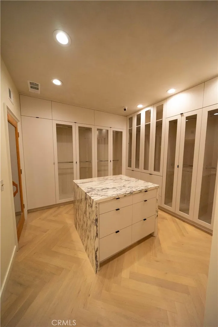 Additional image 135 of 17437 Oak Creek Court, Encino, CA 91316