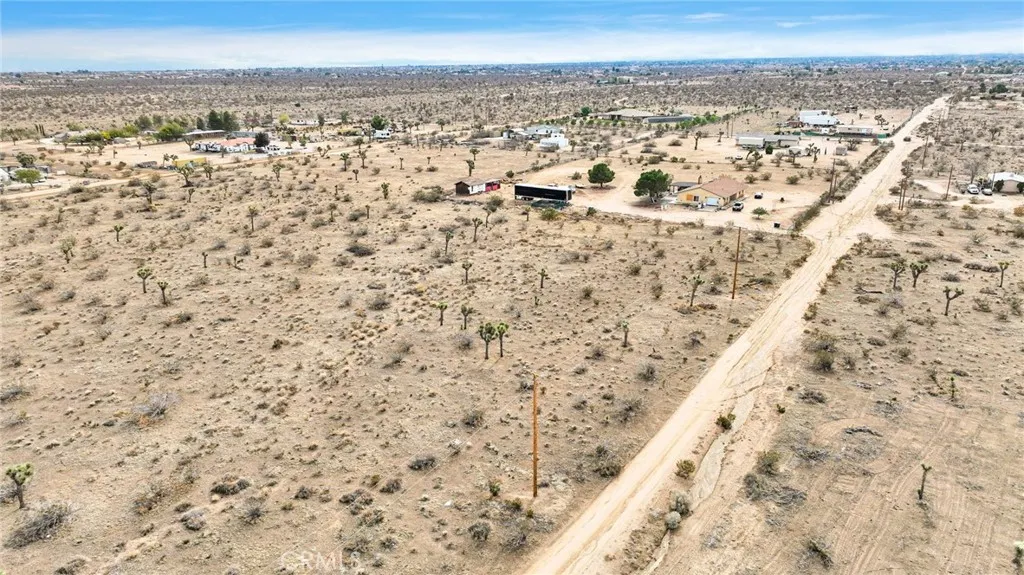 Additional image 17 of 12435 Acanthus Street, Phelan, CA 92371