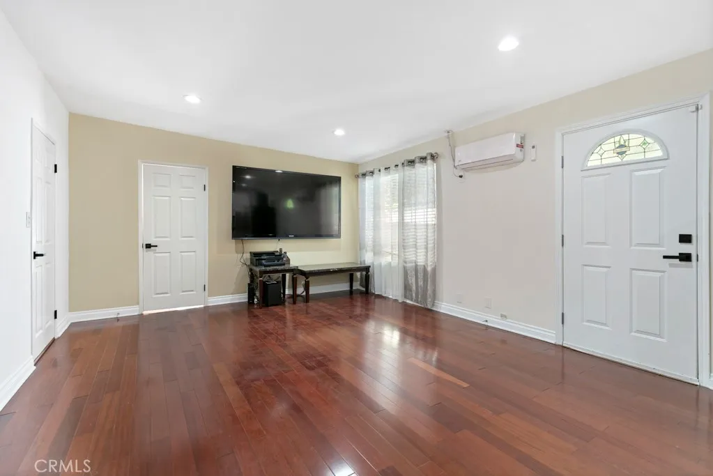 Additional image 97 of 5719 Beckford, Tarzana, CA 91356