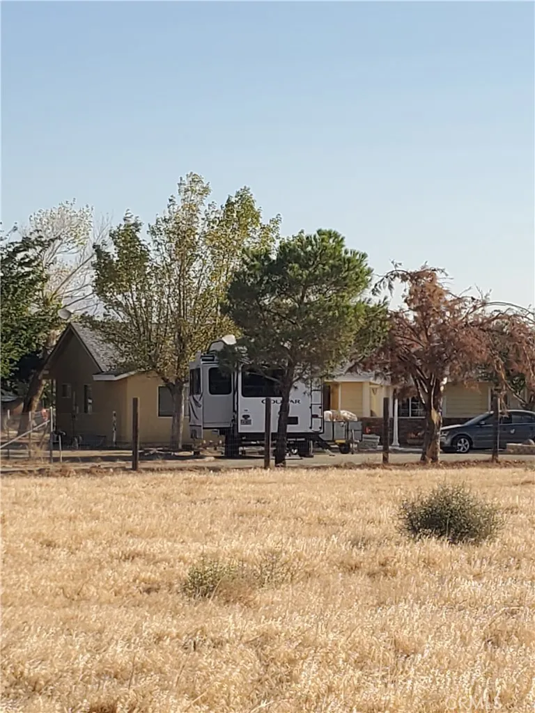 Additional image 10 of 255 W Avenue B-10, Lancaster, CA 93536