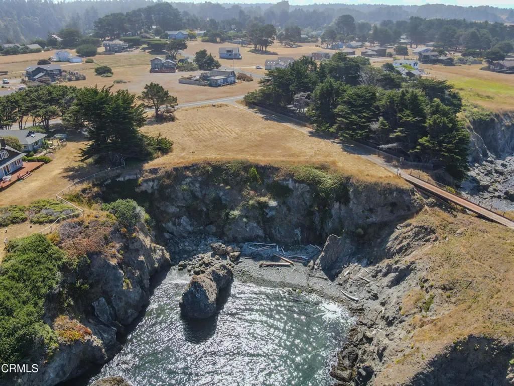 Additional image 3 of 45551 S Caspar Drive, Mendocino, CA 95460