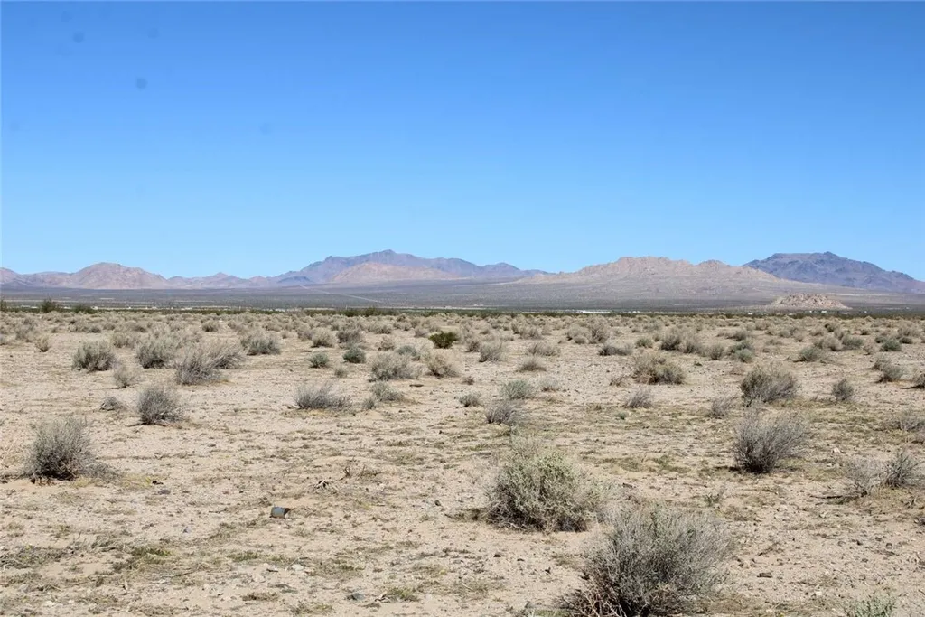 Additional image 10 of 35999 Granite Road, Lucerne Valley, CA 92356