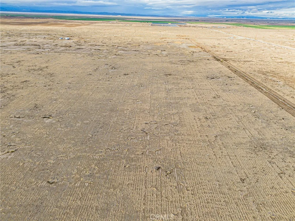 Additional image 16 of 10000 E 87th Street, Lancaster, CA 93535