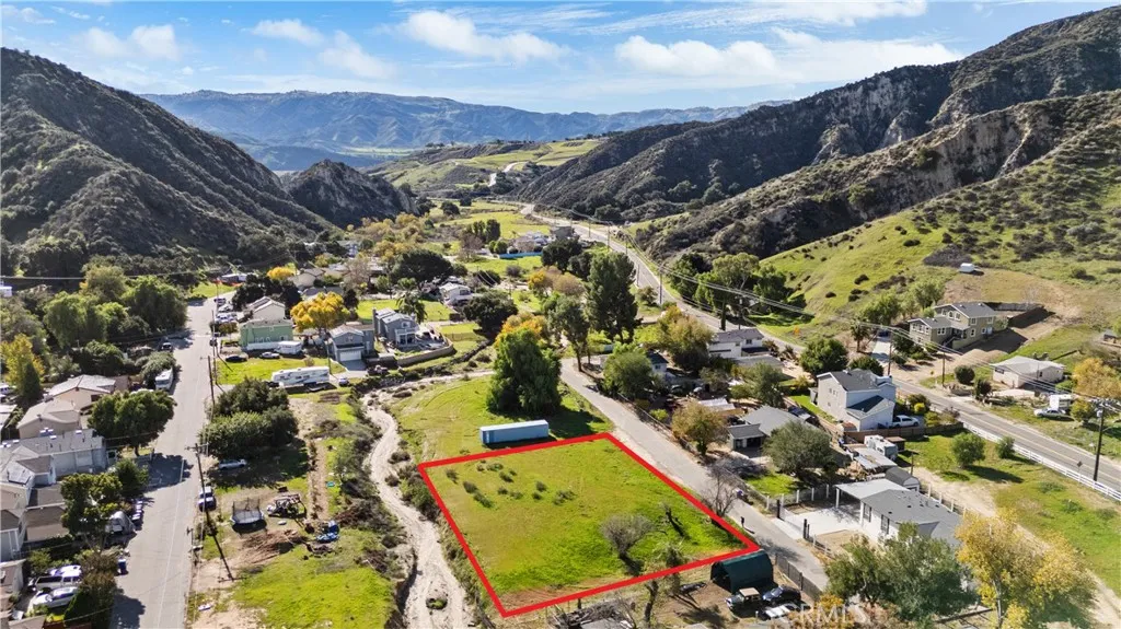 Additional image 43 of 2 Taft Ct, Val Verde, CA 91383