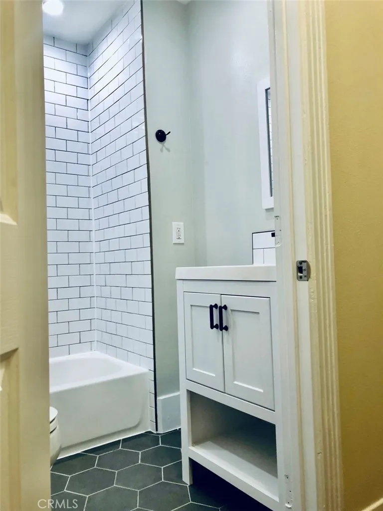 Additional image 52 of 5106 Crenshaw Boulevard, Los Angeles, CA 90043