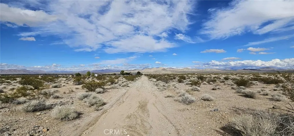 Additional image 14 of 800 Donaldson Road, Lucerne Valley, CA 92356