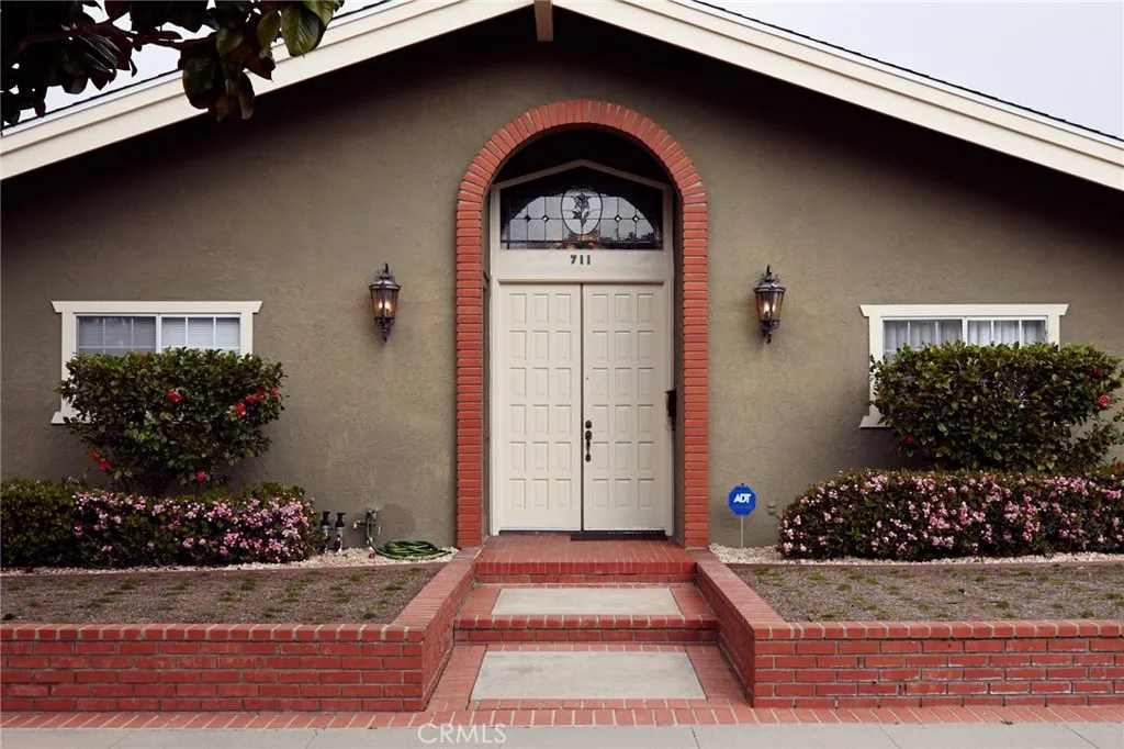 Property image for 711 11th St, Huntington Beach, CA 92648