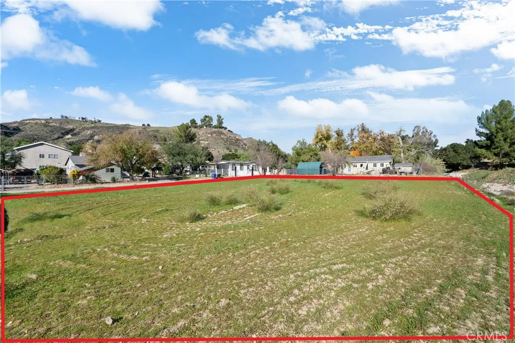 Additional image 39 of 2 Taft Ct, Val Verde, CA 91383