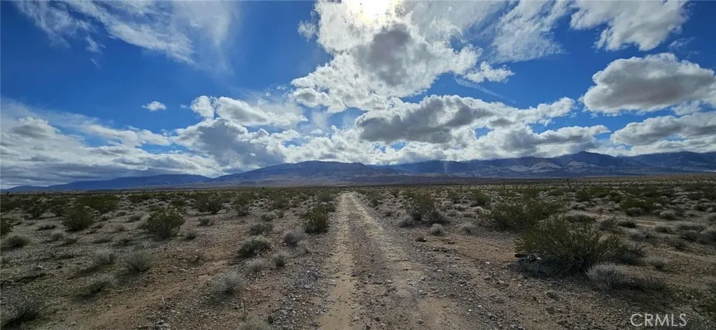 Additional image 9 of 800 Donaldson Road, Lucerne Valley, CA 92356