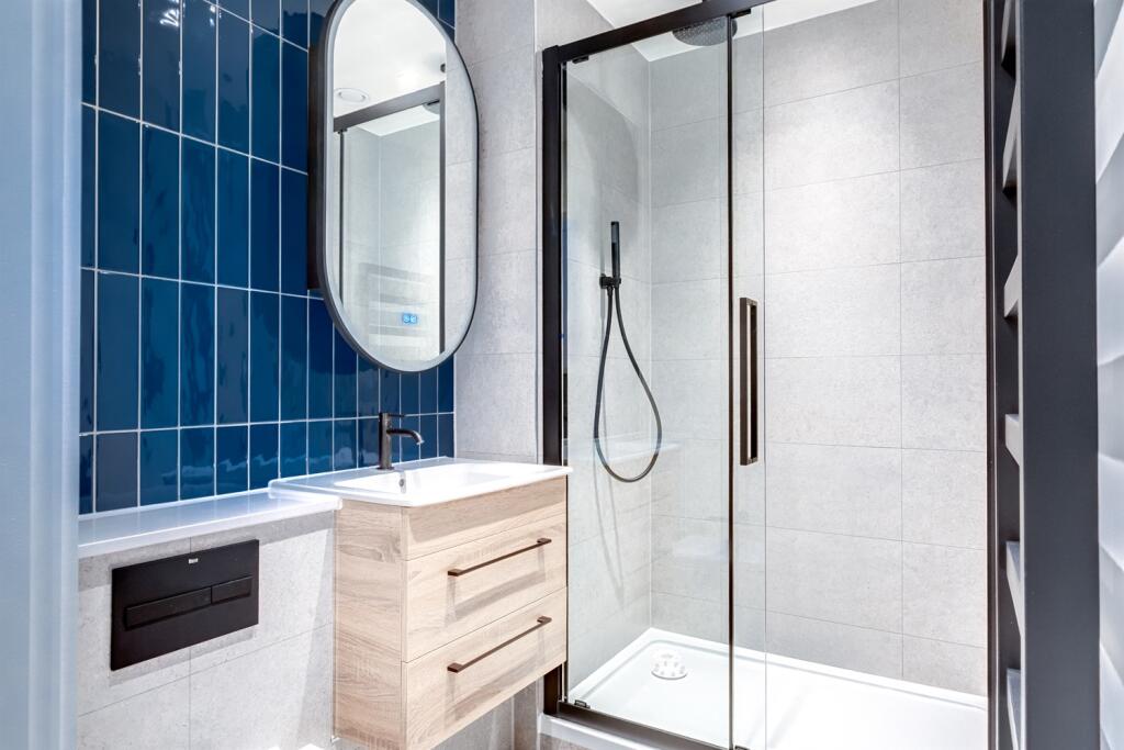 Additional image 11 of Belmont Wharf, Glasswater Locks, B4