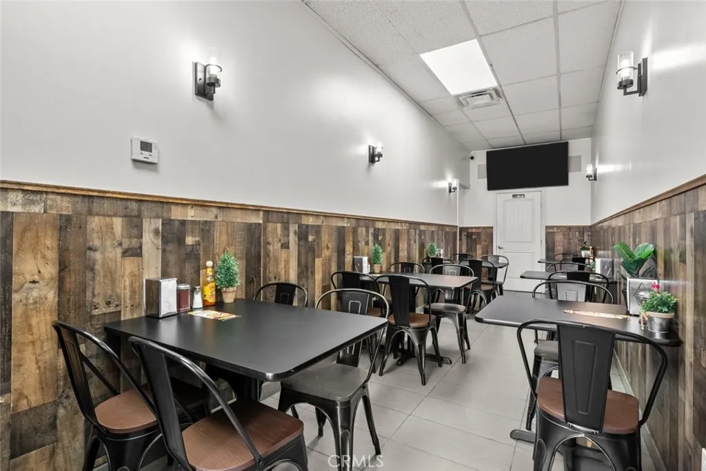 Additional image 19 of 101 N Victory Boulevard Unit E, Los Angeles, CA 91502