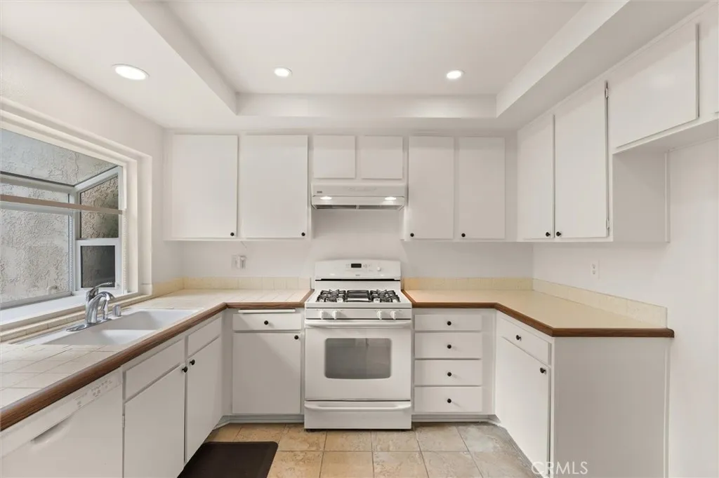 Additional image 5 of 618 S Sally Lee Street, Azusa, CA 91702