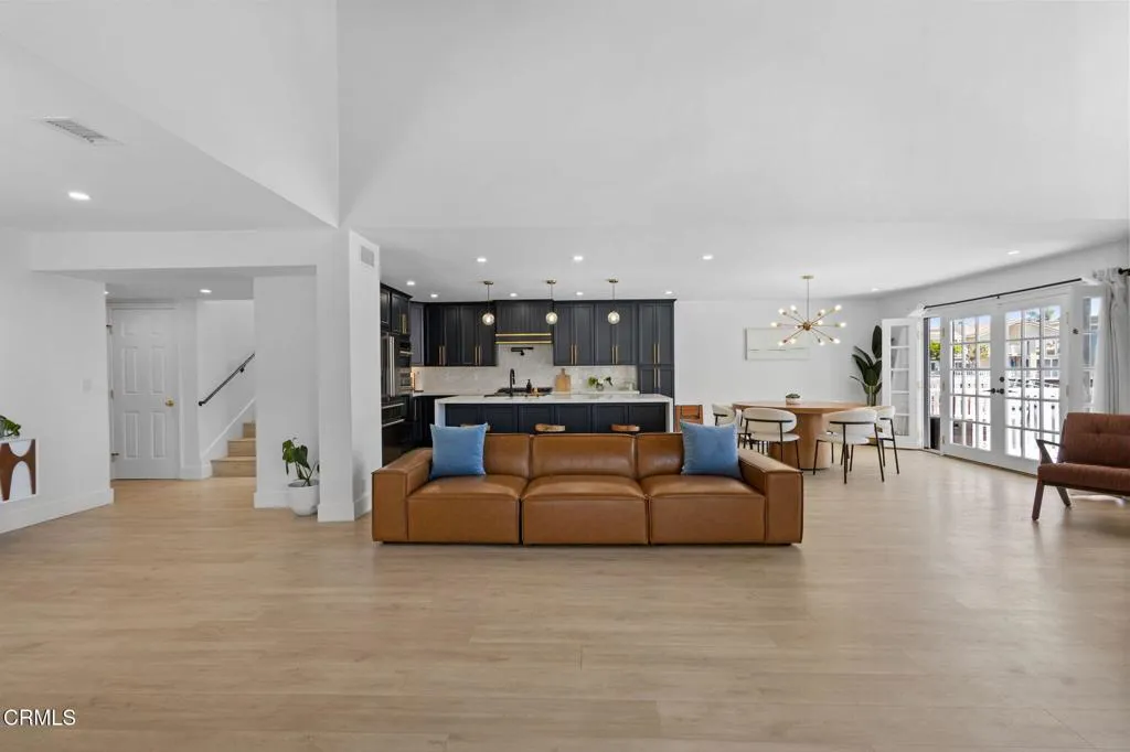 Additional image 9 of 3960 W Hemlock Street, Oxnard, CA 93035