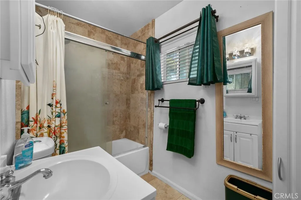 Additional image 22 of 826 W Main St, Riverside, CA 92507