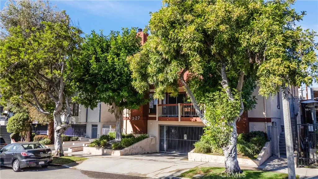 Additional image 38 of 527 E Elmwood Ave, Burbank, CA 91501