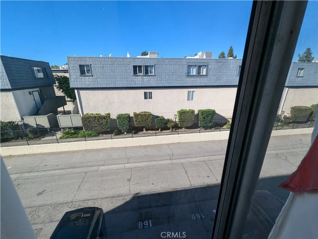 Additional image 18 of 18530 Hatteras St Unit 329, Tarzana, CA 91356