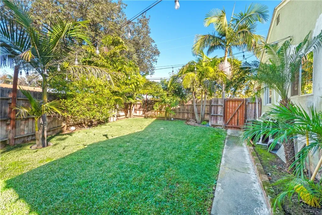 Additional image 31 of 2422 N Forest Ave, Santa Ana, CA 92706