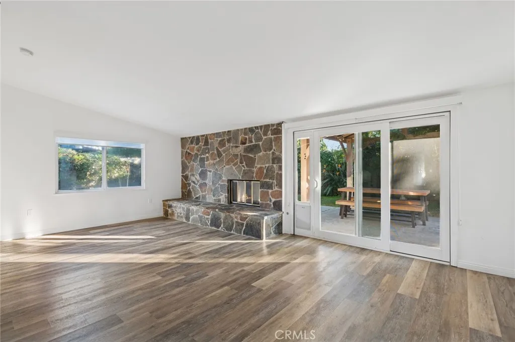 Additional image 33 of 305 Nassau Road, Costa Mesa, CA 92626