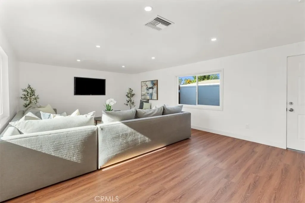 Additional image 55 of 8008 Aura, Reseda, CA 91335