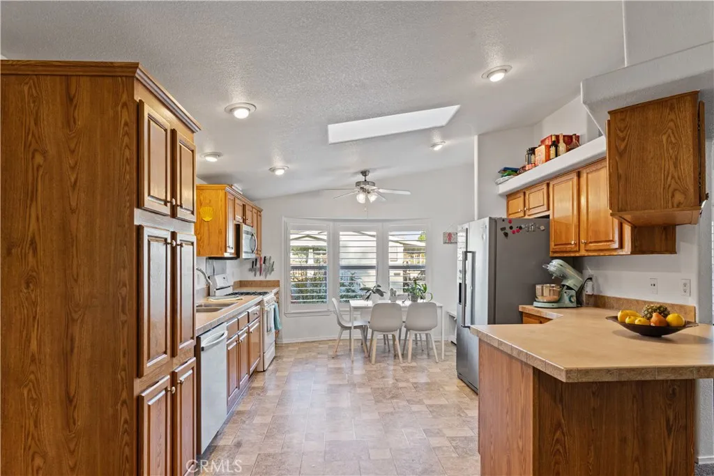 Additional image 9 of 6460 Convoy Ct #76, San Diego, CA 92117