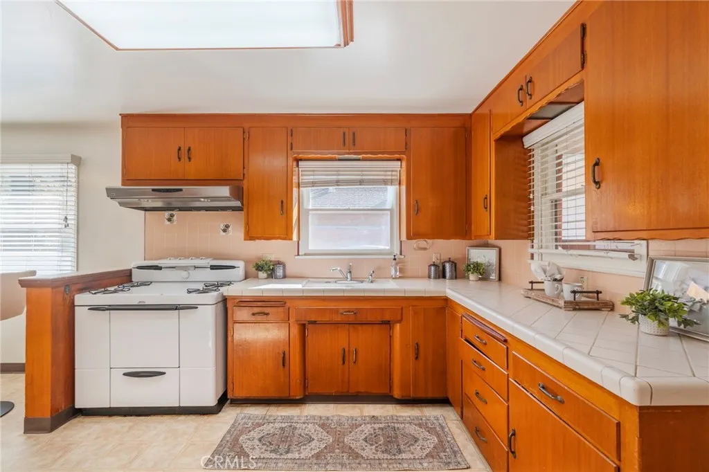 Additional image 8 of 1241 S Walnut St, Anaheim, CA 92802