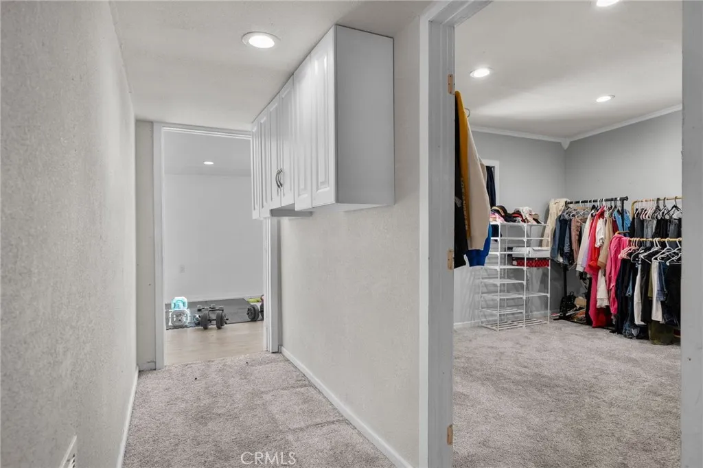 Additional image 92 of 826 W Main St, Riverside, CA 92507