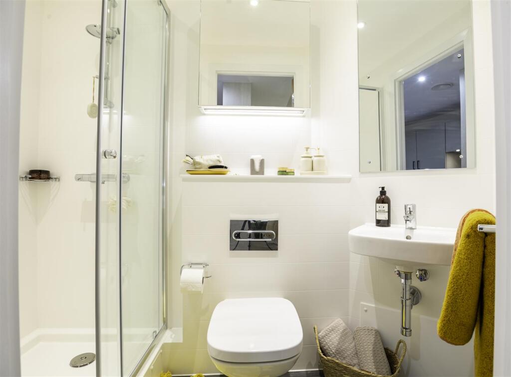 Additional image 4 of Birmingham | Professional & Key Workers | B4