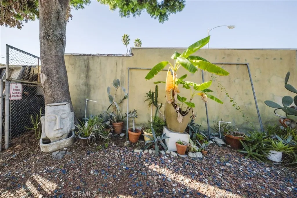 Additional image 6 of 2006 E Foothill Boulevard, Pasadena, CA 91107