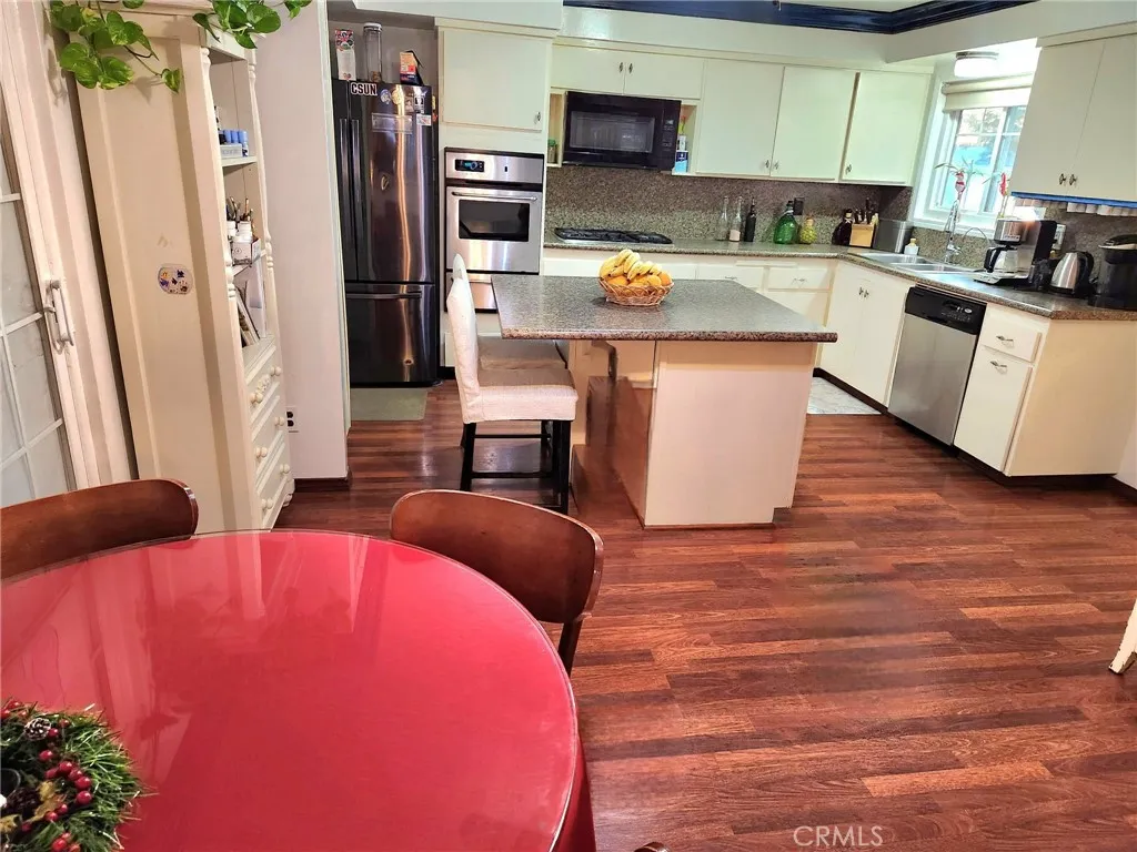 Additional image 82 of 19755 Steinway Street, Canyon Country, CA 91351