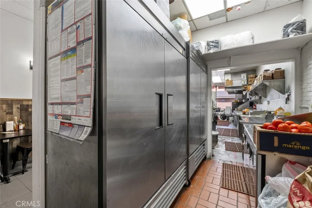 Additional image 60 of 101 N Victory Boulevard Unit E, Los Angeles, CA 91502