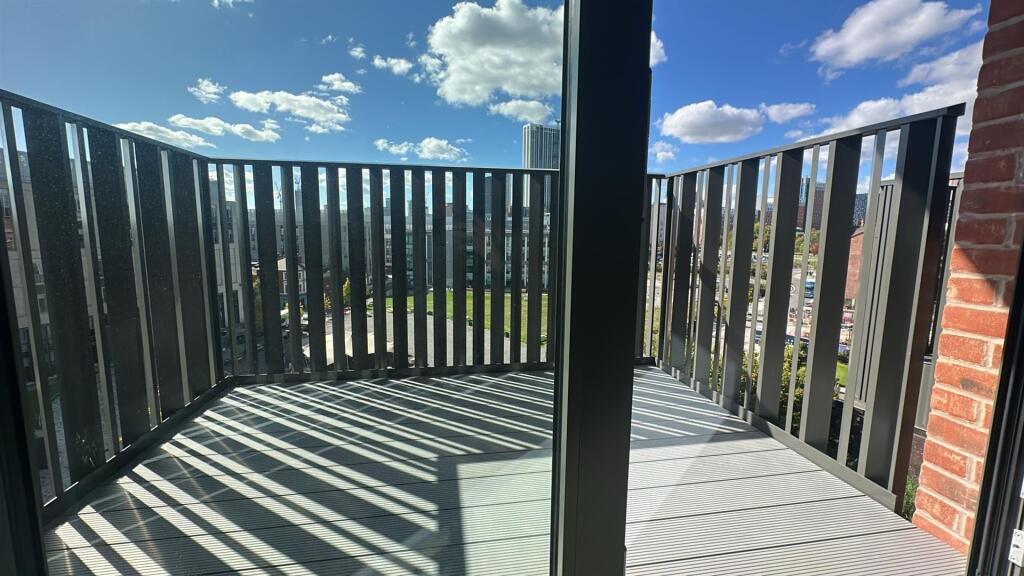 Additional image 12 of BRAND NEW APARTMENTS- Glasswater Locks, Birmingham, B4