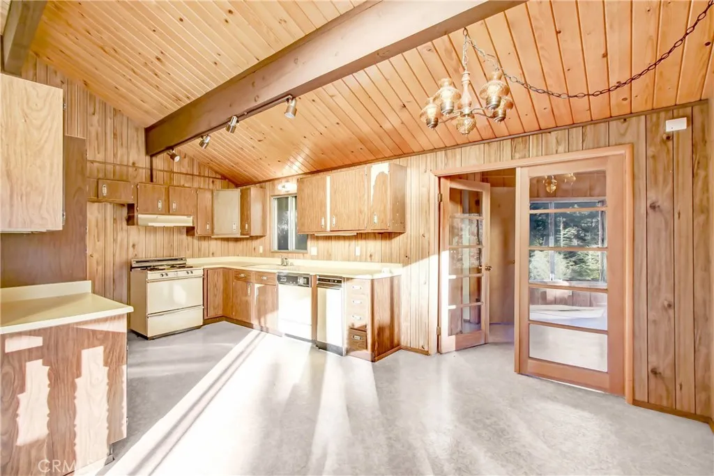 Additional image 50 of 1063 Fawnskin Dr, Fawnskin, CA 92333