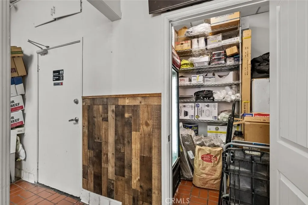 Additional image 24 of 101 N Victory Boulevard Unit E, Los Angeles, CA 91502