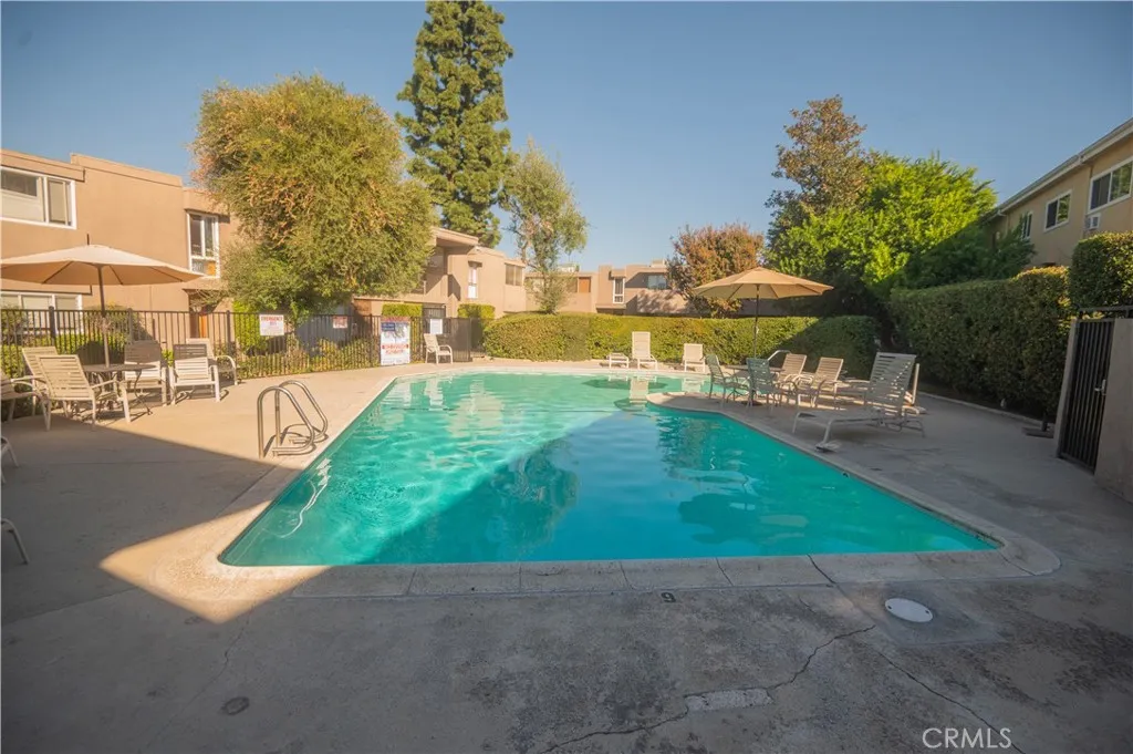Additional image 17 of 18110 Killion Street Unit 2, Tarzana, CA 91356