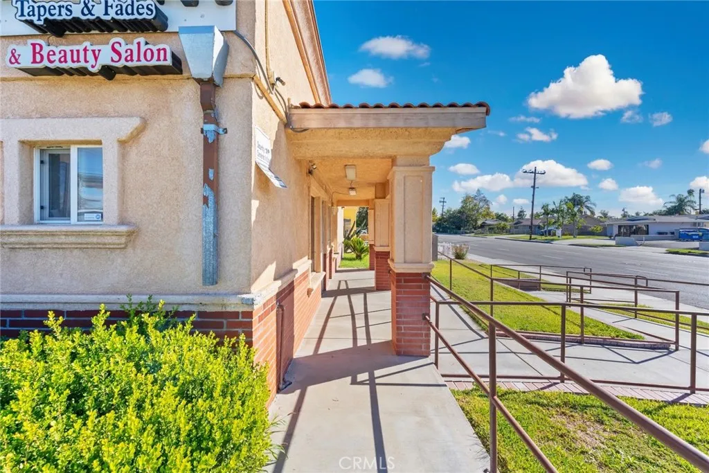 Additional image 3 of 10397 Hole Ave, Riverside, CA 92505