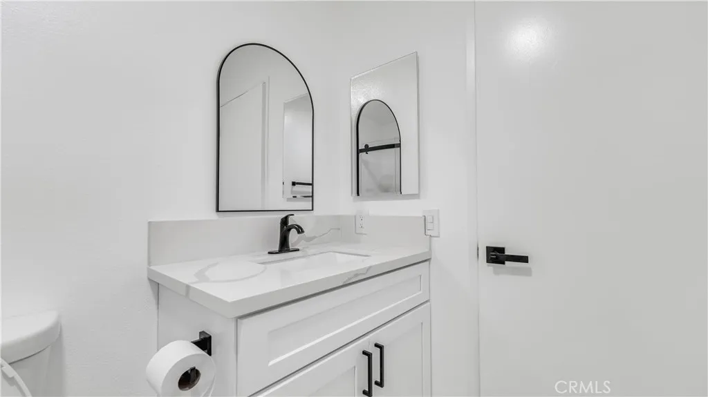 Additional image 11 of 527 E Elmwood Ave, Burbank, CA 91501