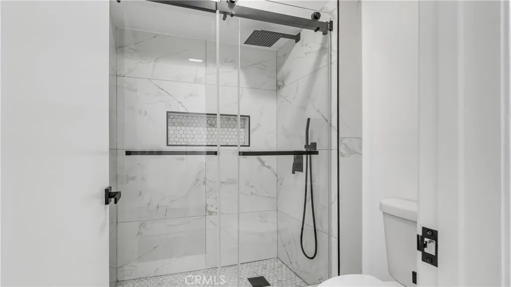 Additional image 13 of 527 E Elmwood Ave, Burbank, CA 91501