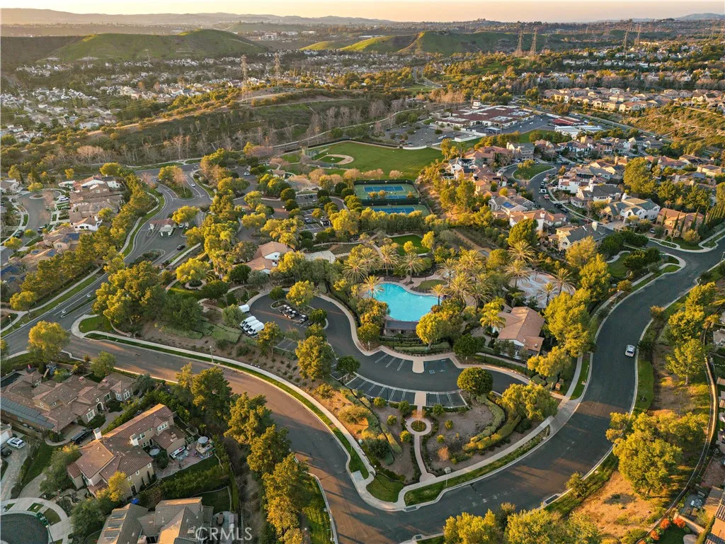 Property image for 15 Sleepy Hollow Ln, Ladera Ranch, CA 92694