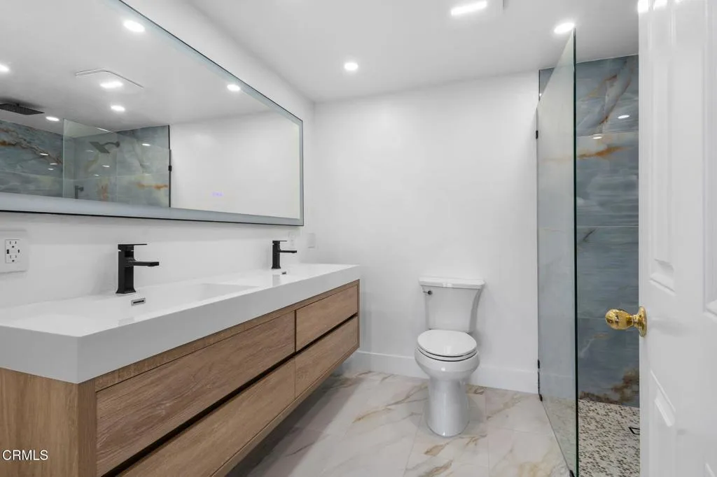 Additional image 63 of 3960 W Hemlock Street, Oxnard, CA 93035