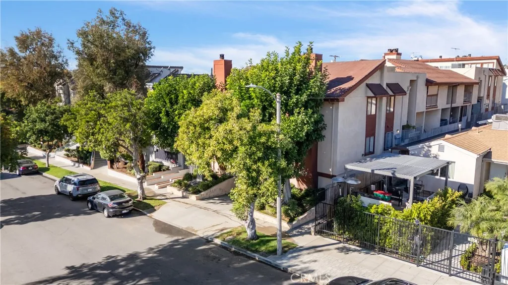 Additional image 18 of 527 E Elmwood Ave, Burbank, CA 91501