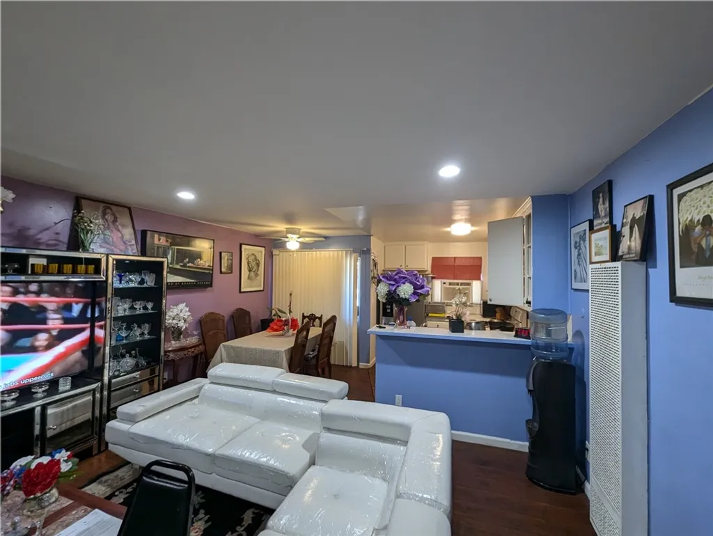 Additional image 9 of 18530 Hatteras St Unit 329, Tarzana, CA 91356