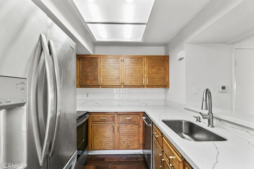 Additional image 4 of 25761 Le Parc, Lake Forest, CA 92630